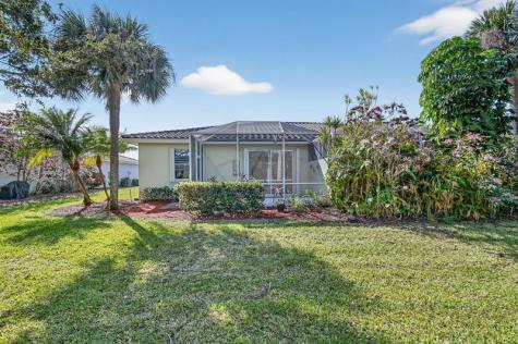 10664 Royal Caribbean Circle Boynton Beach FL 33437