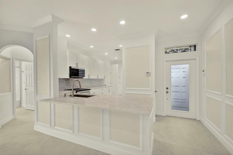 10664 Royal Caribbean Circle Boynton Beach FL 33437