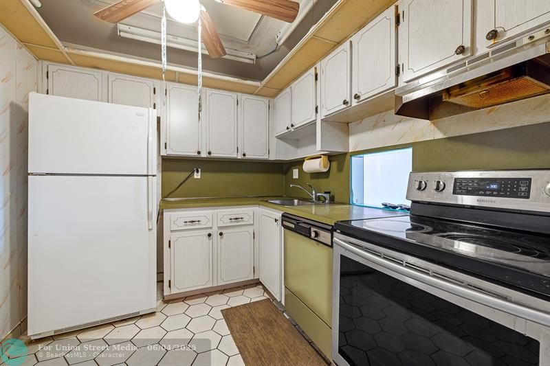 8260 SW 24th Street North Lauderdale FL 33068