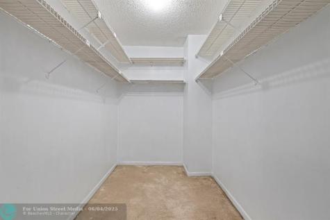 8260 SW 24th Street North Lauderdale FL 33068