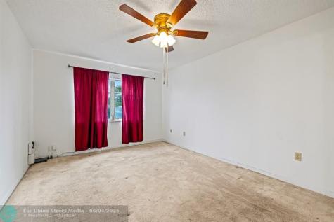 8260 SW 24th Street North Lauderdale FL 33068