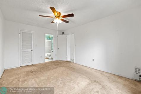 8260 SW 24th Street North Lauderdale FL 33068