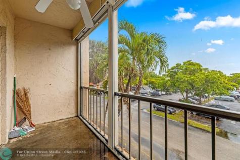 8260 SW 24th Street North Lauderdale FL 33068