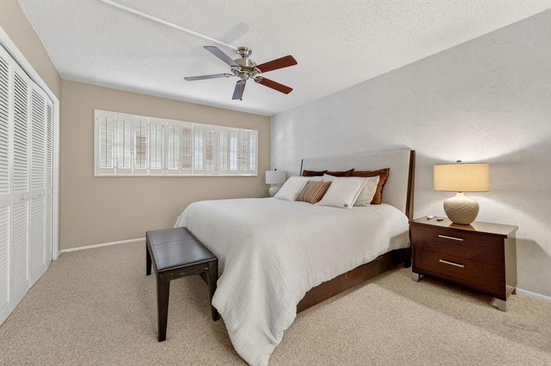 575 Oaks Lane Pompano Beach FL 33069