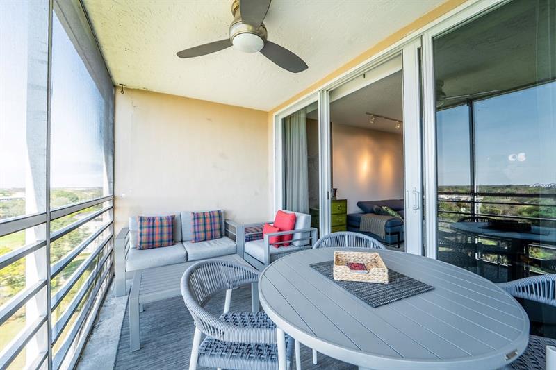 575 Oaks Lane Pompano Beach FL 33069