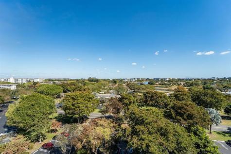 575 Oaks Lane Pompano Beach FL 33069