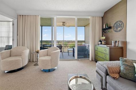 575 Oaks Lane Pompano Beach FL 33069