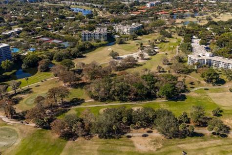 575 Oaks Lane Pompano Beach FL 33069