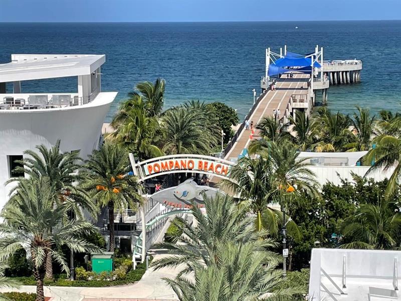 575 Oaks Lane Pompano Beach FL 33069