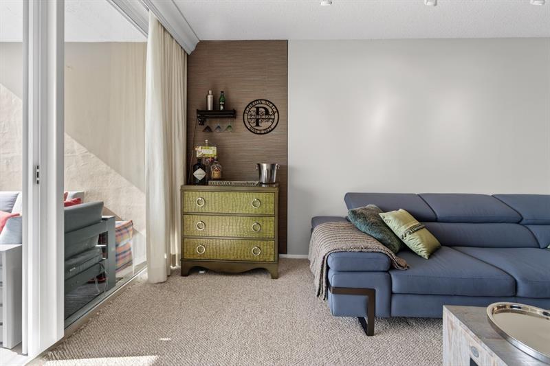 575 Oaks Lane Pompano Beach FL 33069