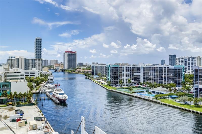 3000 S Ocean Drive Hollywood FL 33019