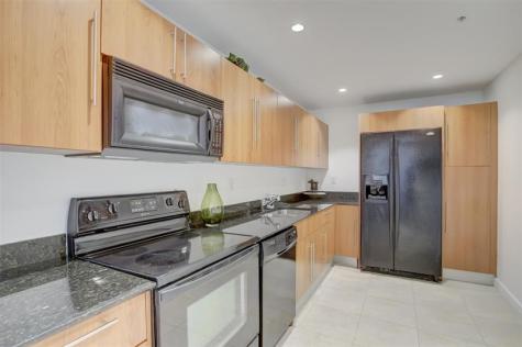3000 S Ocean Drive Hollywood FL 33019