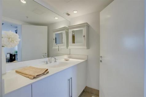 3000 S Ocean Drive Hollywood FL 33019