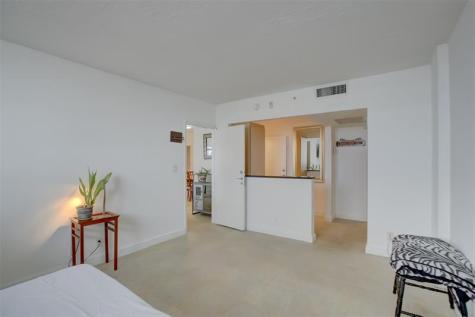3000 S Ocean Drive Hollywood FL 33019