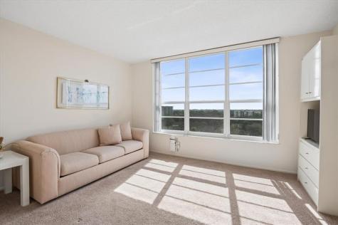 575 Oaks Lane Pompano Beach FL 33069