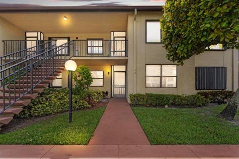 7843 Willow Spring Drive Lake Worth FL 33467