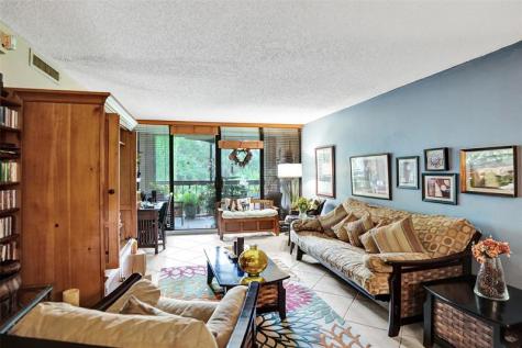 8415 Forest Hills Drive Coral Springs FL 33065