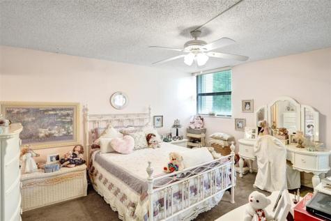 8415 Forest Hills Drive Coral Springs FL 33065