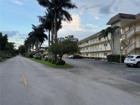 5111 W Oakland Park Boulevard Lauderdale Lakes FL 33313