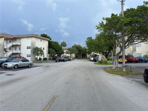5111 W Oakland Park Boulevard Lauderdale Lakes FL 33313