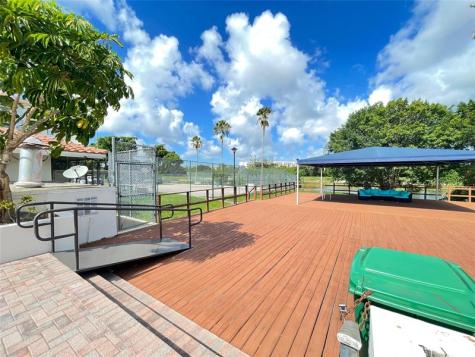 4156 Inverrary Drive Lauderhill FL 33319