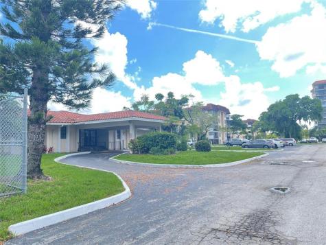4156 Inverrary Drive Lauderhill FL 33319