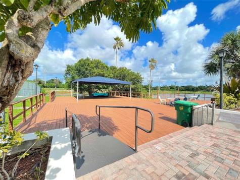 4156 Inverrary Drive Lauderhill FL 33319