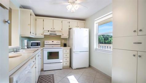 441 SE 3rd Street Dania Beach FL 33004