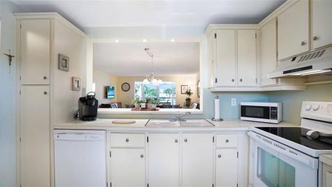 441 SE 3rd Street Dania Beach FL 33004