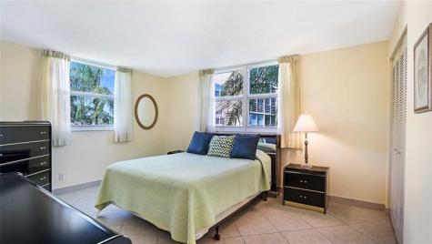 441 SE 3rd Street Dania Beach FL 33004