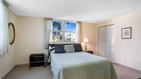 441 SE 3rd Street Dania Beach FL 33004