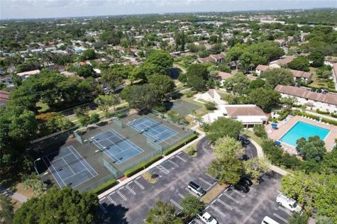 715 Gardens Drive Pompano Beach FL 33069