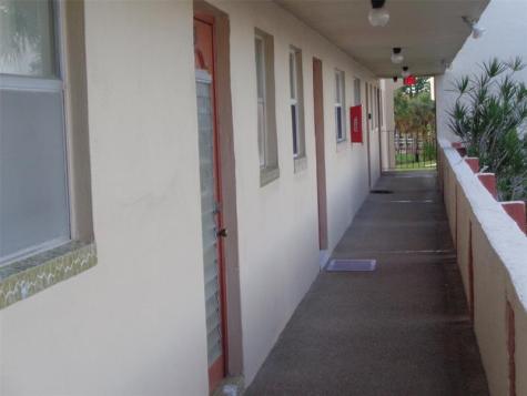 2831 E Sunrise Lakes Drive Sunrise FL 33322