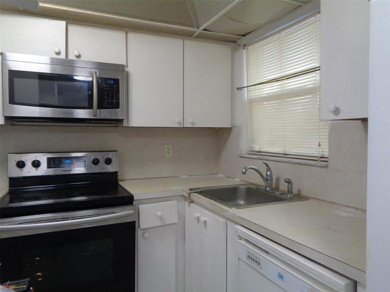 2831 E Sunrise Lakes Drive Sunrise FL 33322