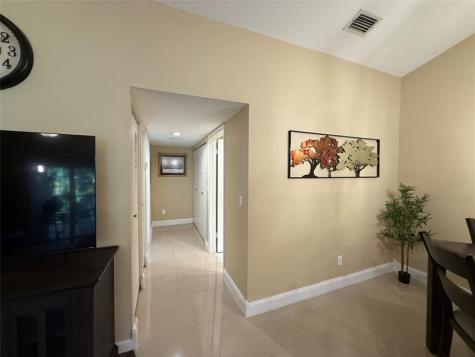 9237 NW 9th Place Plantation FL 33324