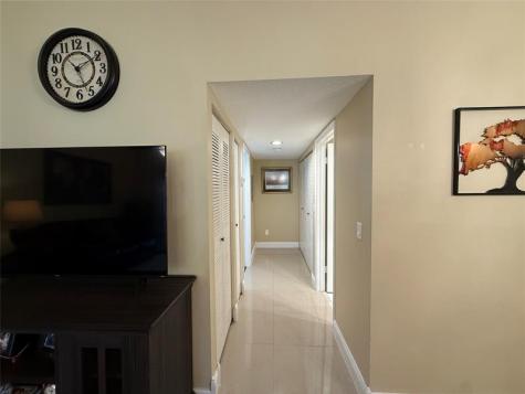 9237 NW 9th Place Plantation FL 33324