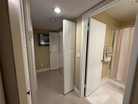 9237 NW 9th Place Plantation FL 33324