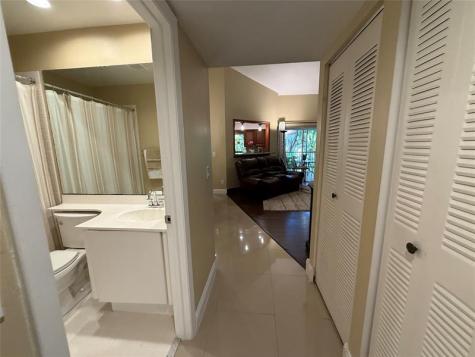 9237 NW 9th Place Plantation FL 33324