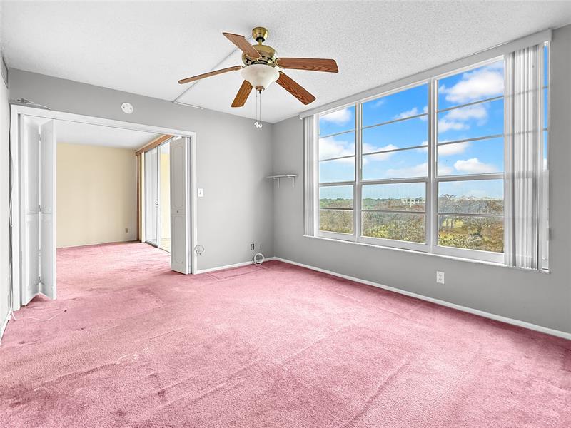 605 Oaks Drive Pompano Beach FL 33069