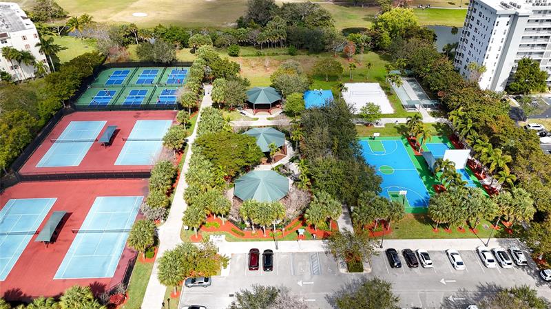 605 Oaks Drive Pompano Beach FL 33069