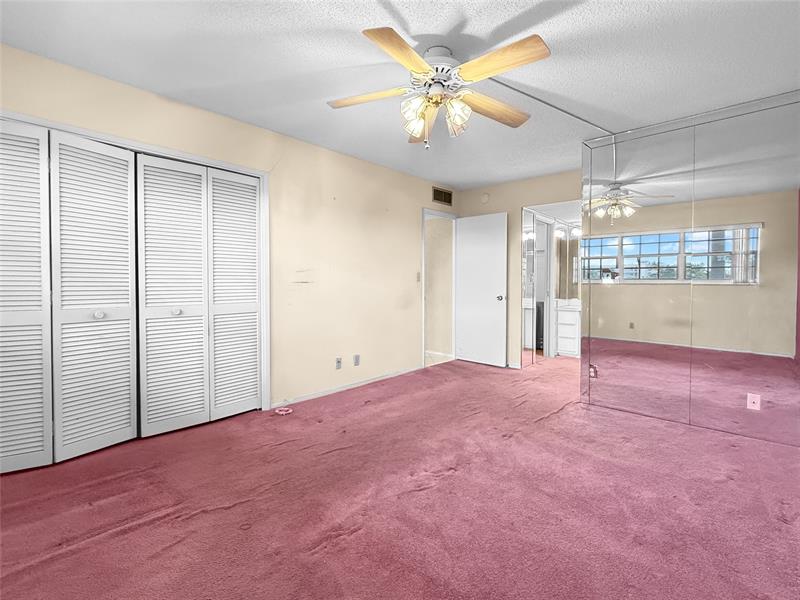 605 Oaks Drive Pompano Beach FL 33069