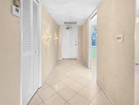 605 Oaks Drive Pompano Beach FL 33069