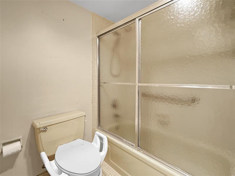 605 Oaks Drive Pompano Beach FL 33069