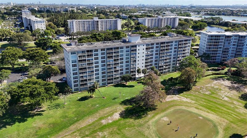 605 Oaks Drive Pompano Beach FL 33069