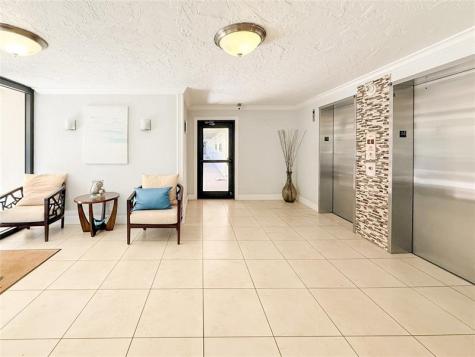 605 Oaks Drive Pompano Beach FL 33069