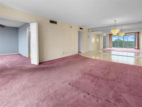 605 Oaks Drive Pompano Beach FL 33069
