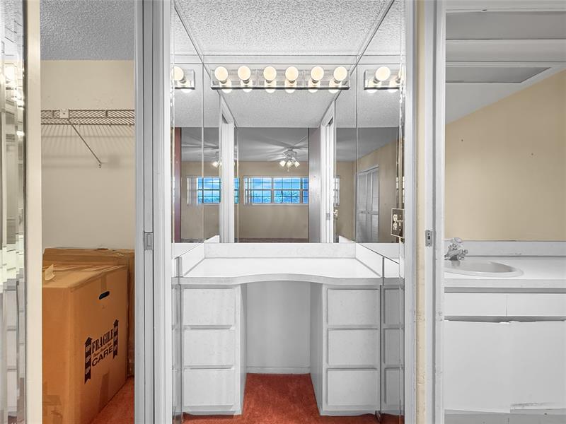 605 Oaks Drive Pompano Beach FL 33069