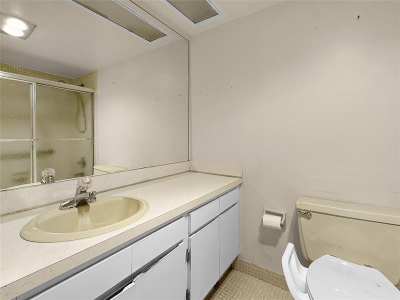 605 Oaks Drive Pompano Beach FL 33069