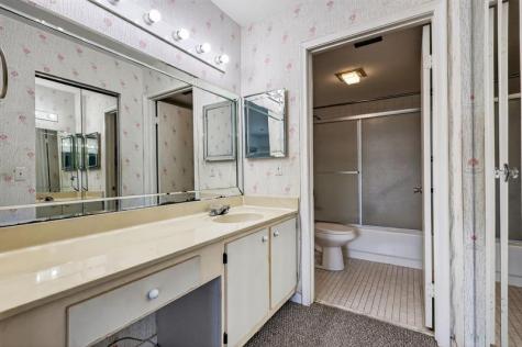 650 SW 124th Terrace Pembroke Pines FL 33027