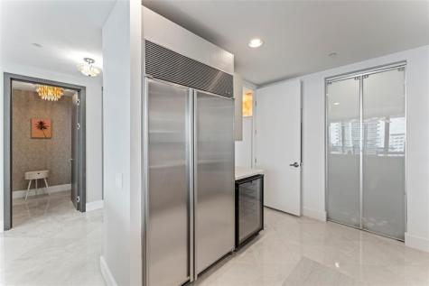 5959 Collins Avenue Miami Beach FL 33140
